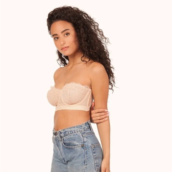 Lively Lace Strapless Bra in Nude - Picture 2 of 4